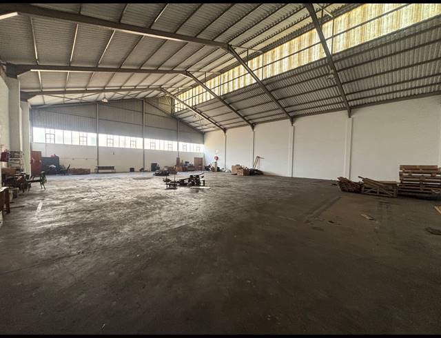 602M² WAREHOUSE TO LET IN EPPING INDUSTRIAL